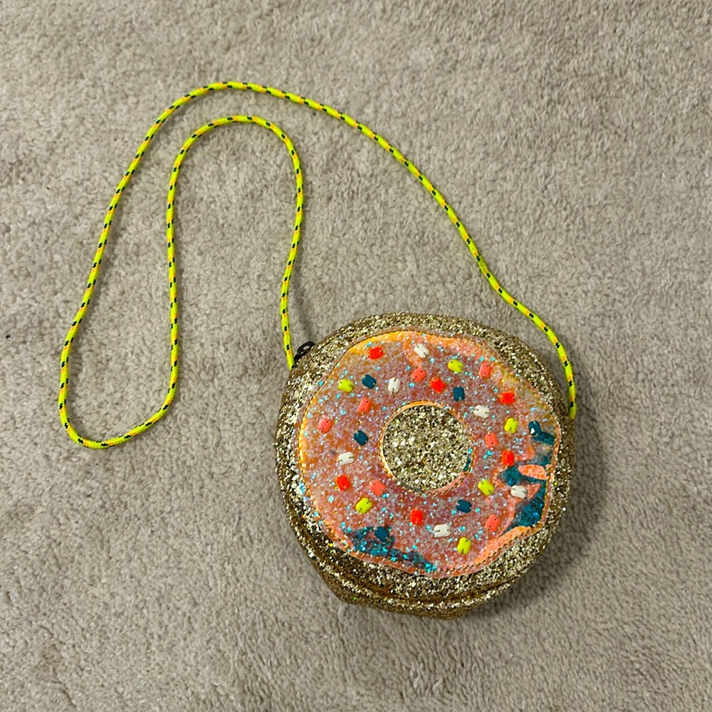 Girl’s glitter donut purse